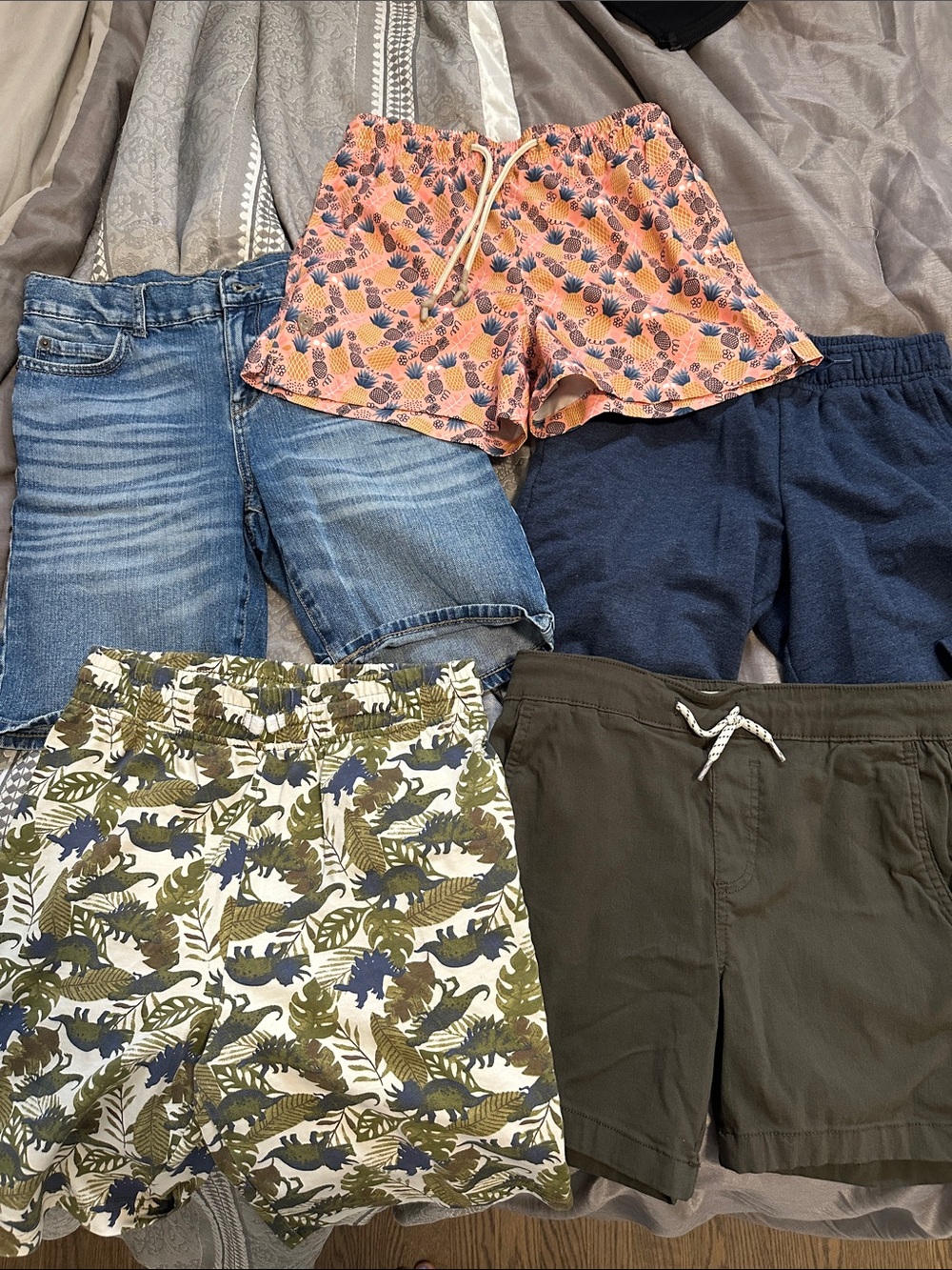 Boys Bundle of 5 pairs of Shorts size 10-12